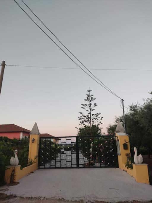 Villa Casa Dei Fiori Sarakinádhon Esterno foto
